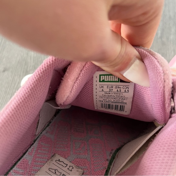 Pink PUMA Basket Heart sneakers with bows | 6.5 - Picture 6 of 9